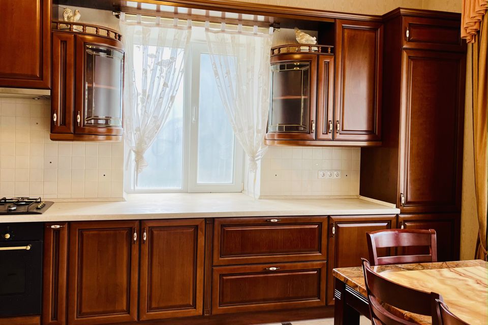 Продаётся 2-этажный дом, 271 м²