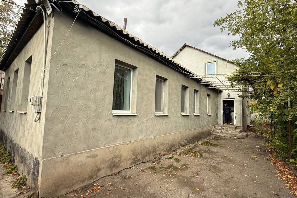 Продаётся 2-этажный дом, 200 м²