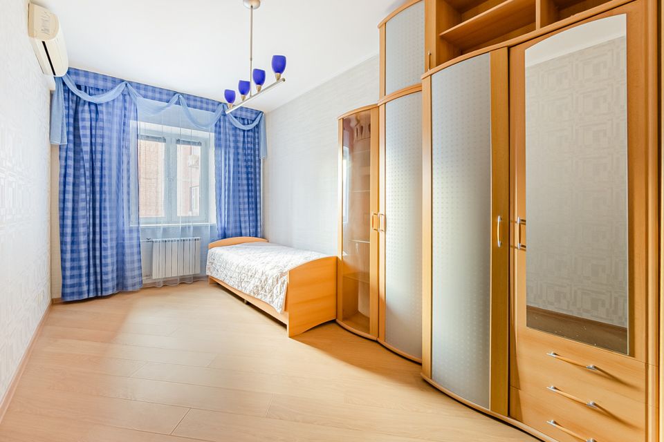 Продаётся 3-комнатная квартира, 103 м²