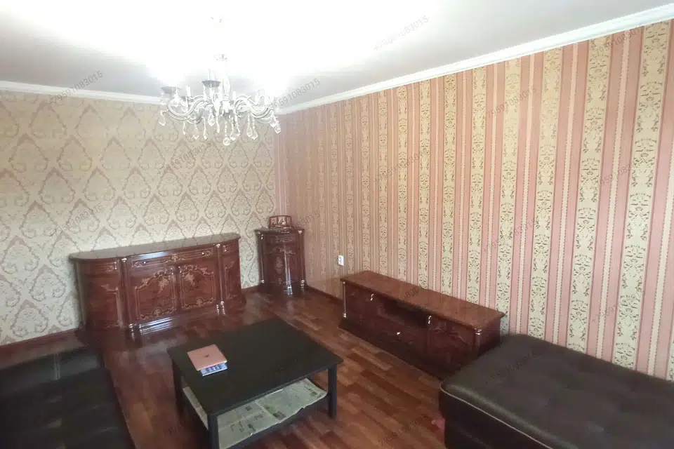 Продаётся 4-комнатная квартира, 80 м²