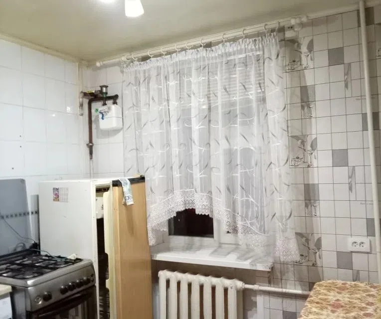 Продаётся 3-комнатная квартира, 57.6 м²