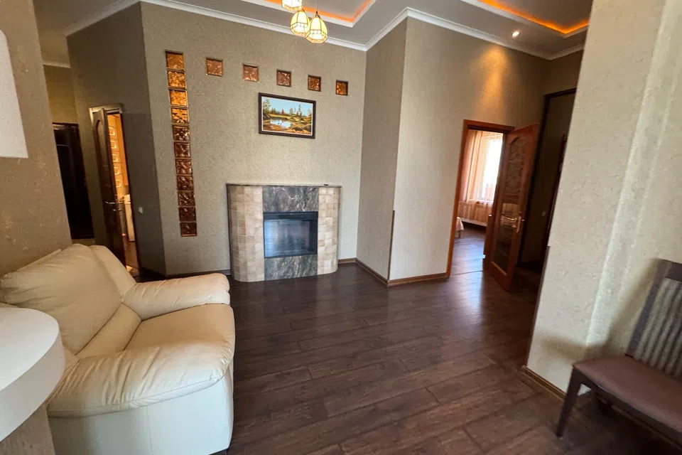 Продаётся 3-комнатная квартира, 103 м²