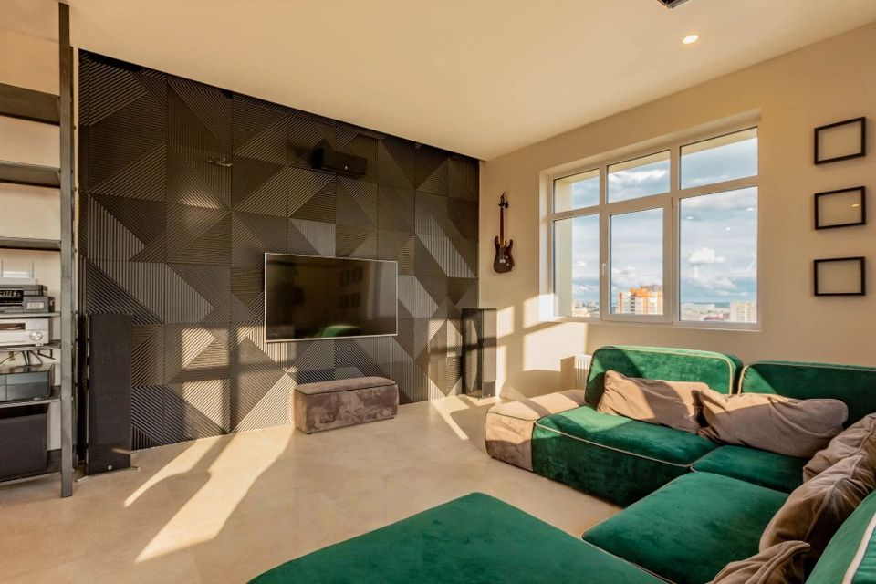 Продаётся 4-комнатная квартира, 140 м²