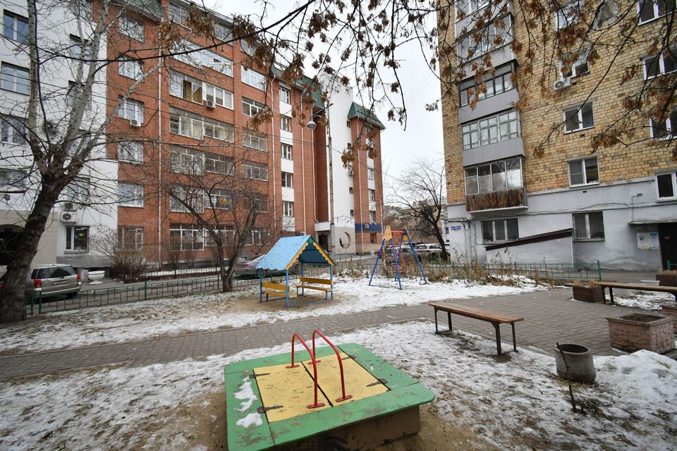 Продаётся 3-комнатная квартира, 112.3 м²