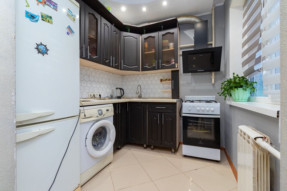 Продаётся 4-комнатная квартира, 58.1 м²