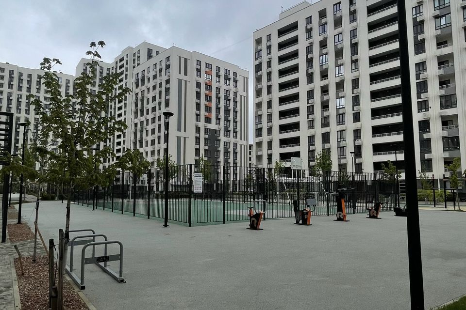 Продаётся 2-комнатная квартира, 65 м²