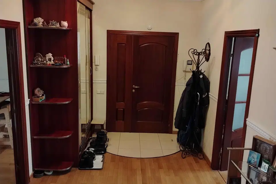Продаётся 3-комнатная квартира, 100 м²