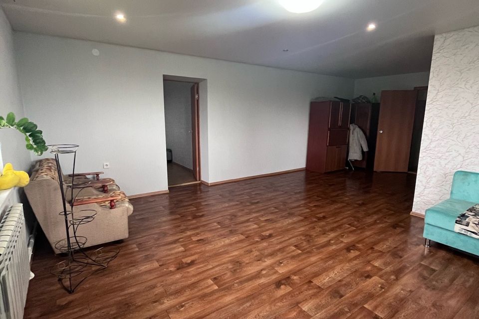 Продаётся 3-комнатная квартира, 75.6 м²