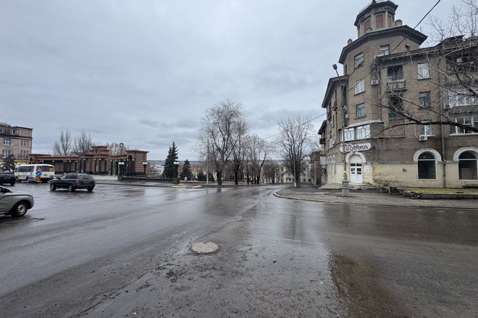 Сдаётся торговое помещение, 644 м²