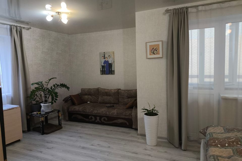 Продаётся 1-комнатная квартира, 42 м²