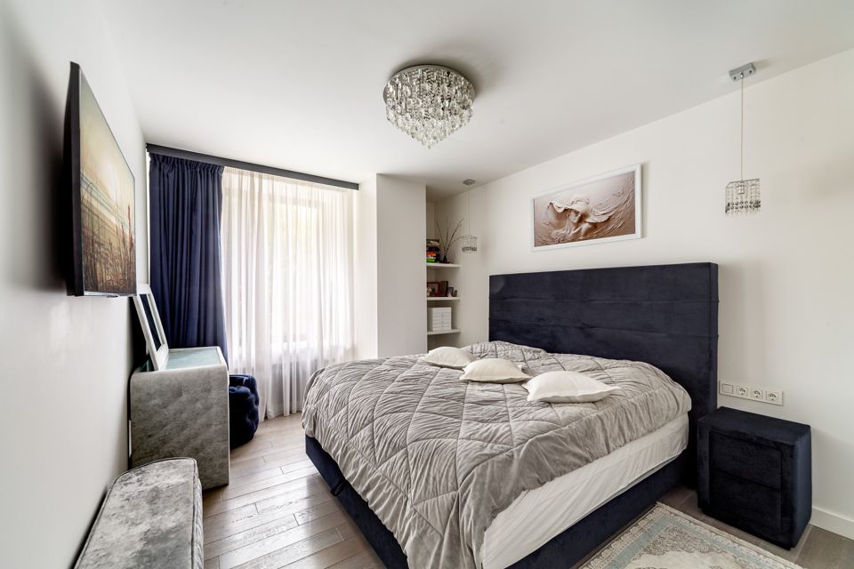 Продаётся 2-комнатная квартира, 82.6 м²