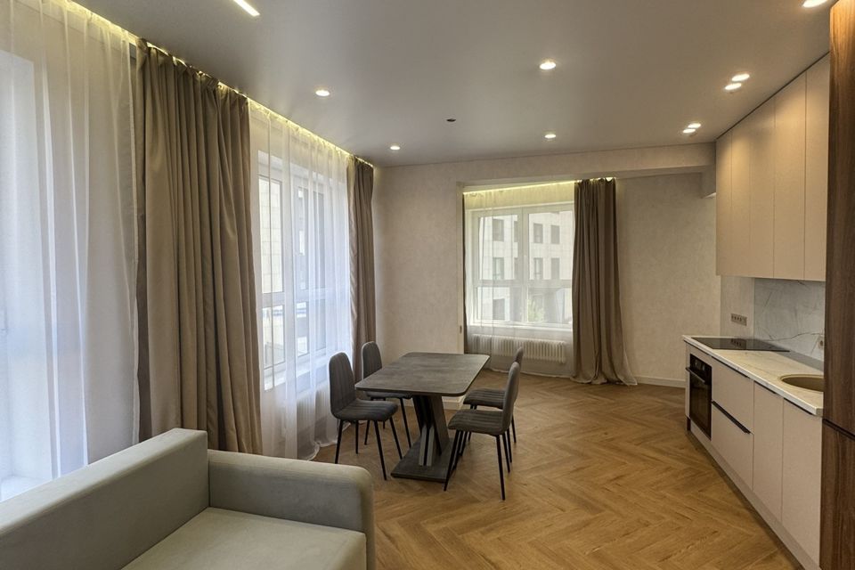 Сдаётся 4-комнатная квартира, 105.6 м²