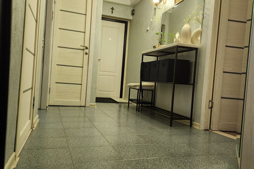 Продаётся 4-комнатная квартира, 76.8 м²