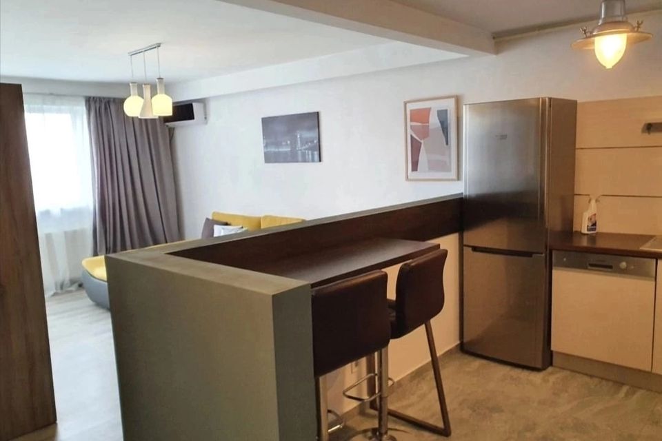 Сдаётся 1-комнатная квартира, 42 м²