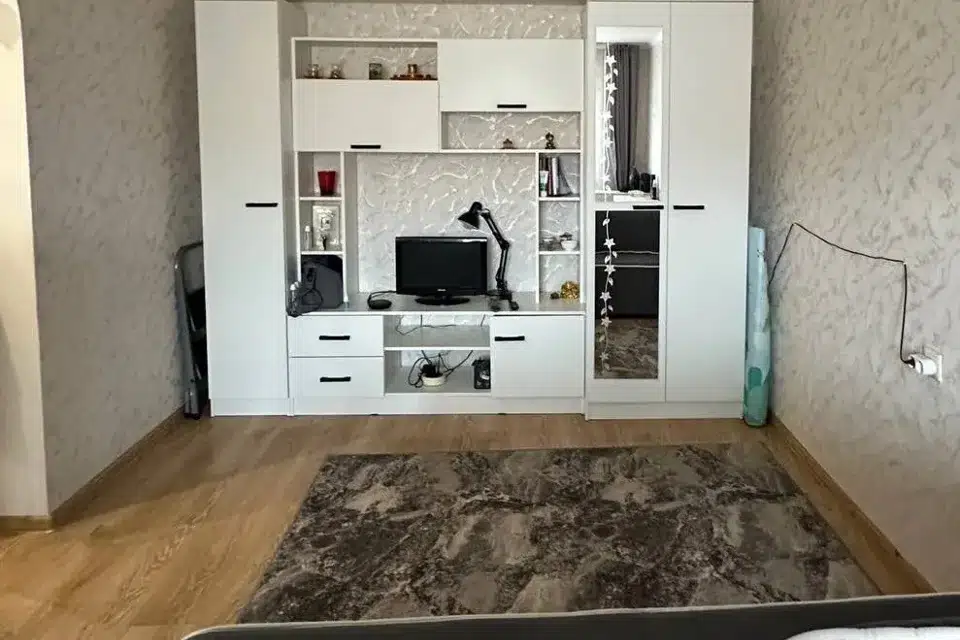 Продаётся 3-комнатная квартира, 56 м²