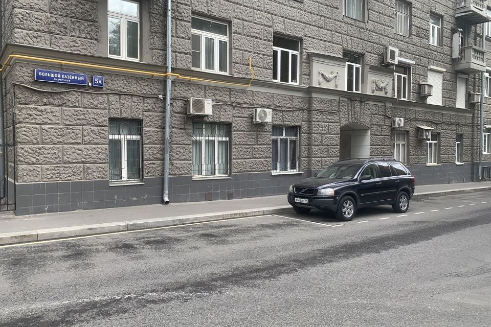 Продаётся 3-комнатная квартира, 125 м²