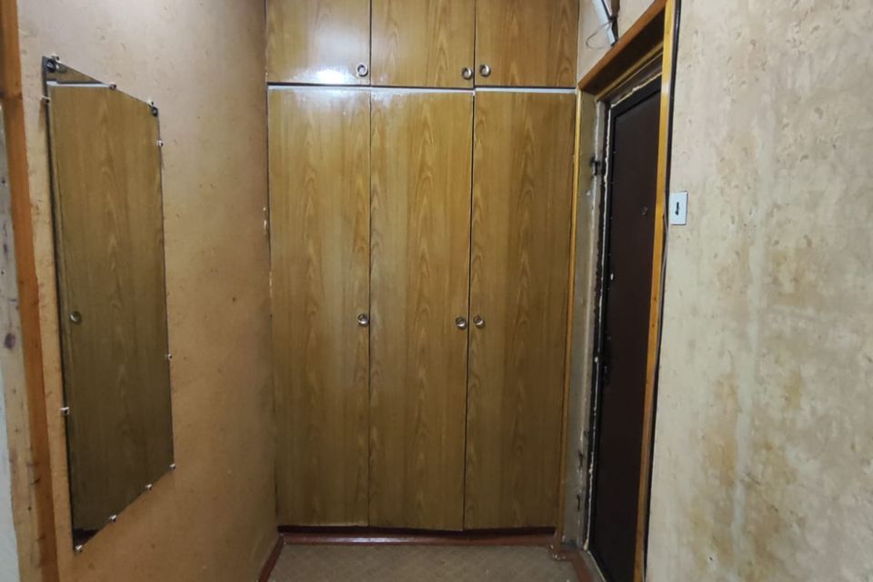 Продаётся 1-комнатная квартира, 37.8 м²