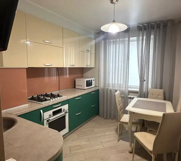 Продаётся 2-комнатная квартира, 63.7 м²
