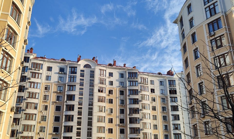 Продаётся 1-комнатная квартира, 60 м²