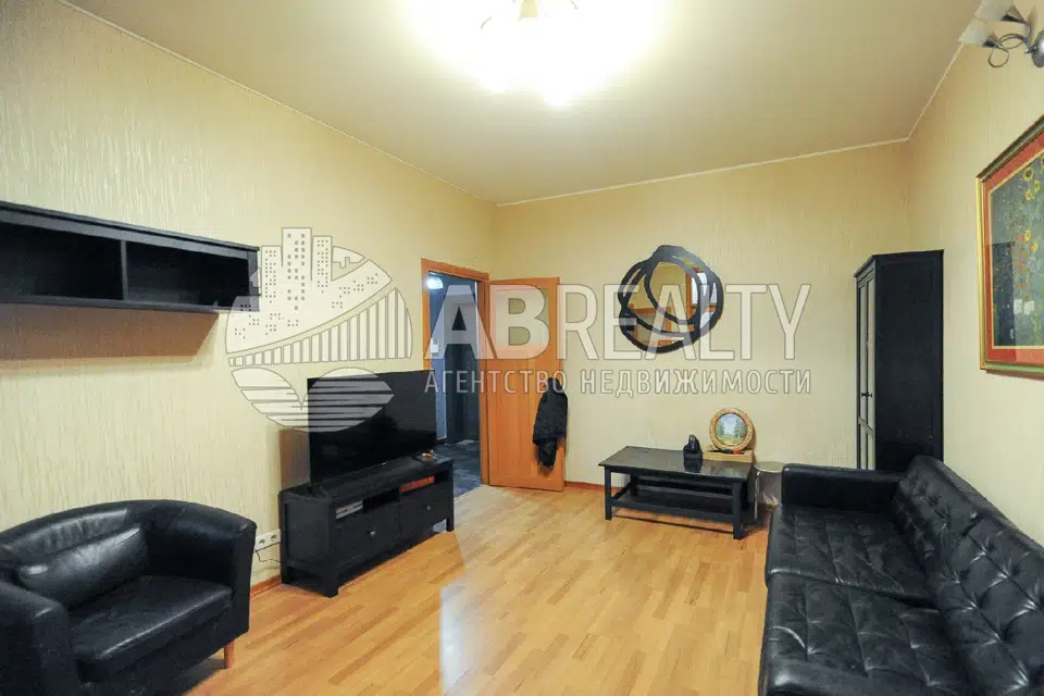 Продаётся 4-комнатная квартира, 120 м²