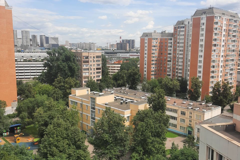 Продаётся 3-комнатная квартира, 75.8 м²