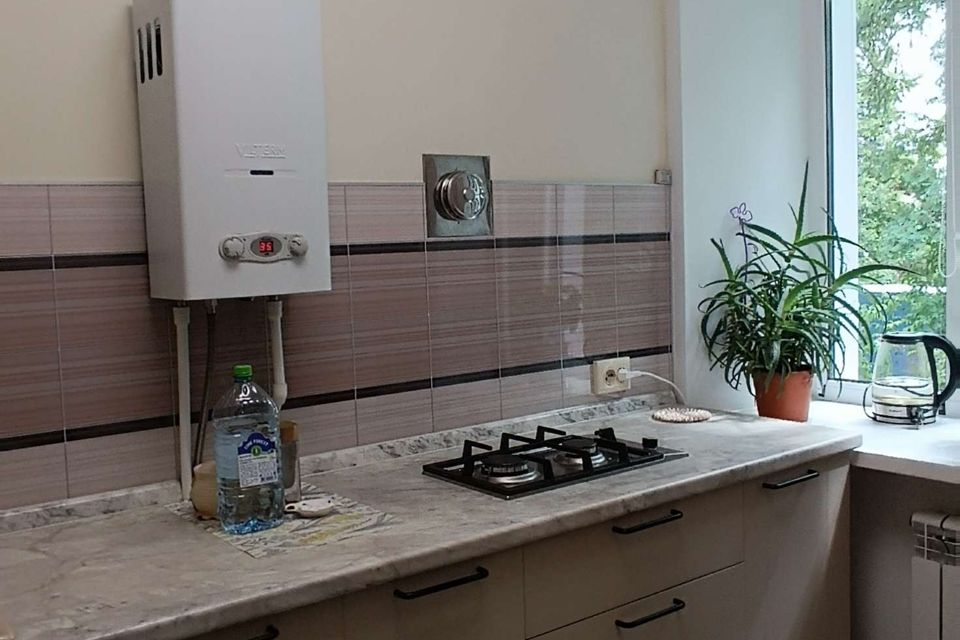 Продаётся 3-комнатная квартира, 40.2 м²