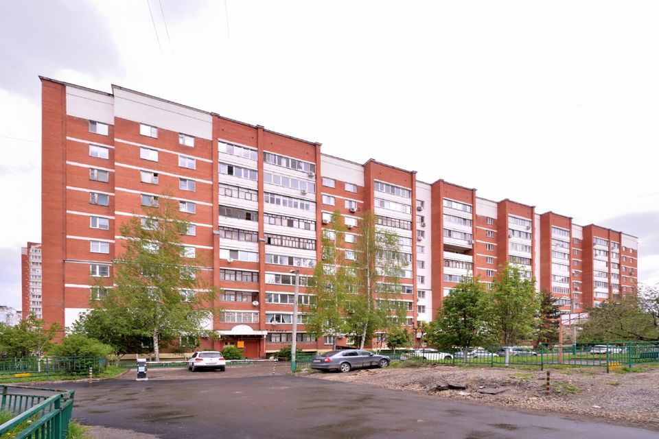 Продаётся 2-комнатная квартира, 69.8 м²