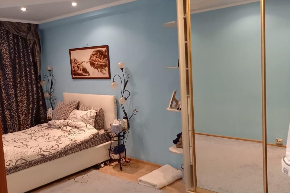 Продаётся 2-комнатная квартира, 56 м²