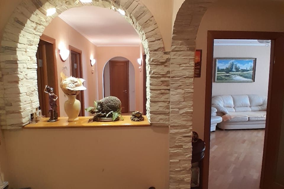 Продаётся 4-комнатная квартира, 120.1 м²