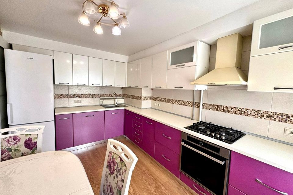 Продаётся 3-комнатная квартира, 68.3 м²
