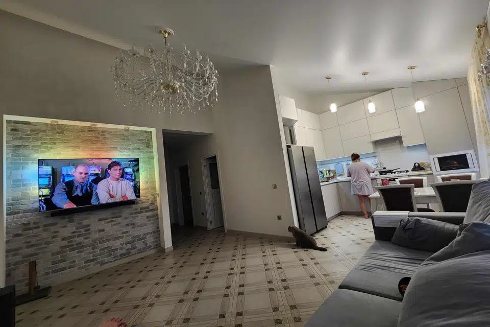 Продаётся 4-комнатная квартира, 150.5 м²