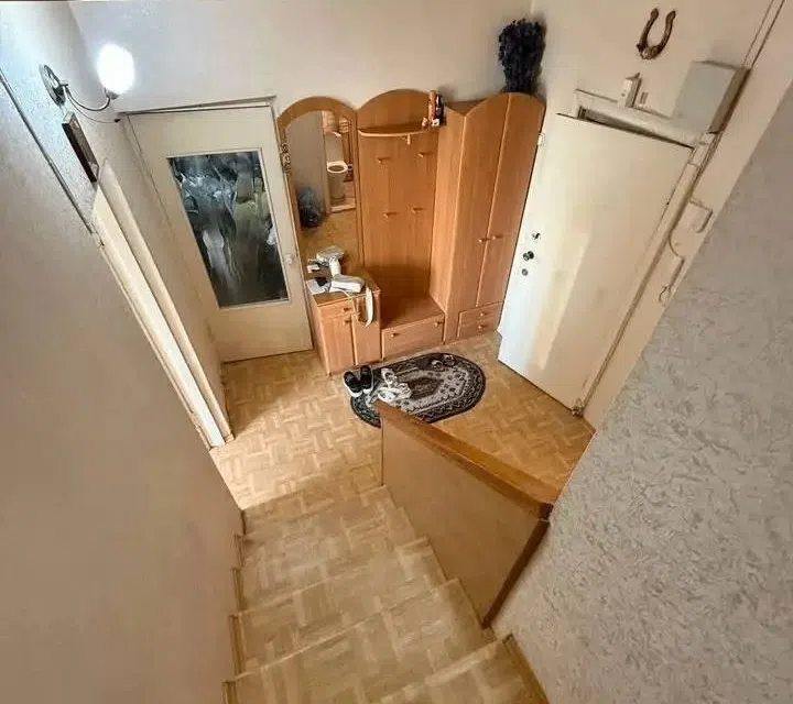 Продаётся 4-комнатная квартира, 93.8 м²