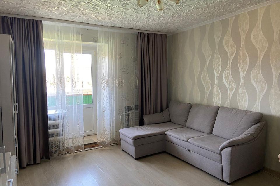 Продаётся 1-комнатная квартира, 42.2 м²