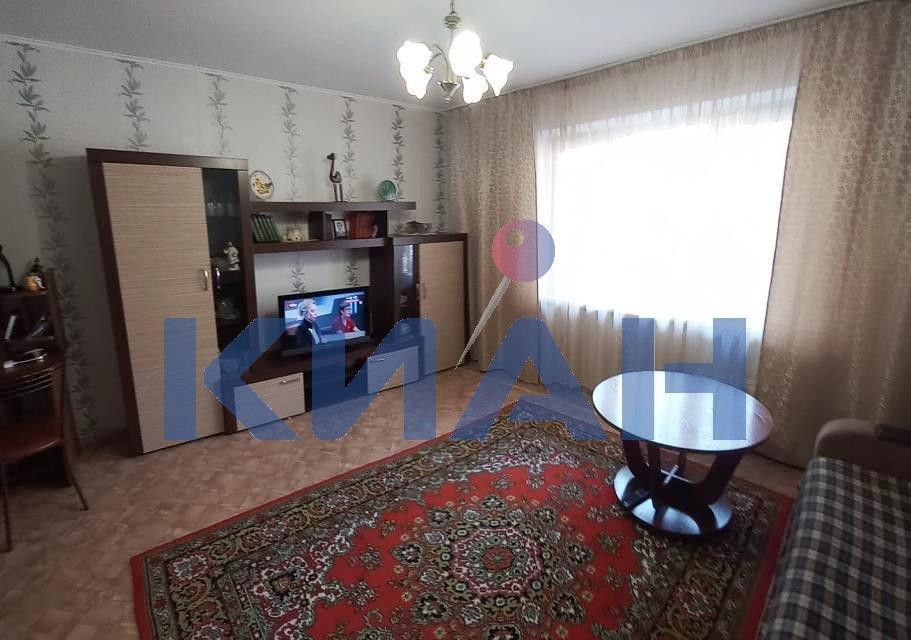 Продаётся 1-комнатная квартира, 40.4 м²