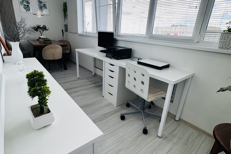Продаётся 2-комнатная квартира, 57 м²