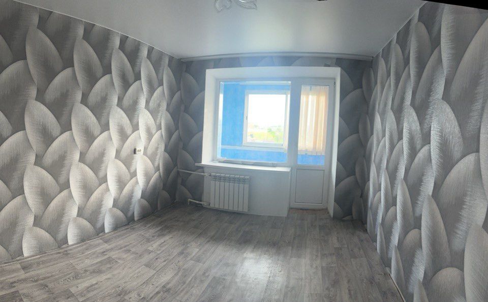 Продаётся 4-комнатная квартира, 60.5 м²