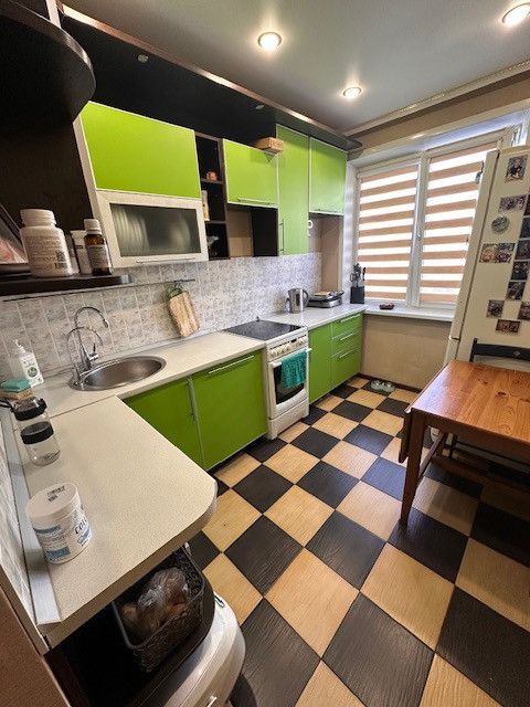Продаётся 3-комнатная квартира, 61.4 м²