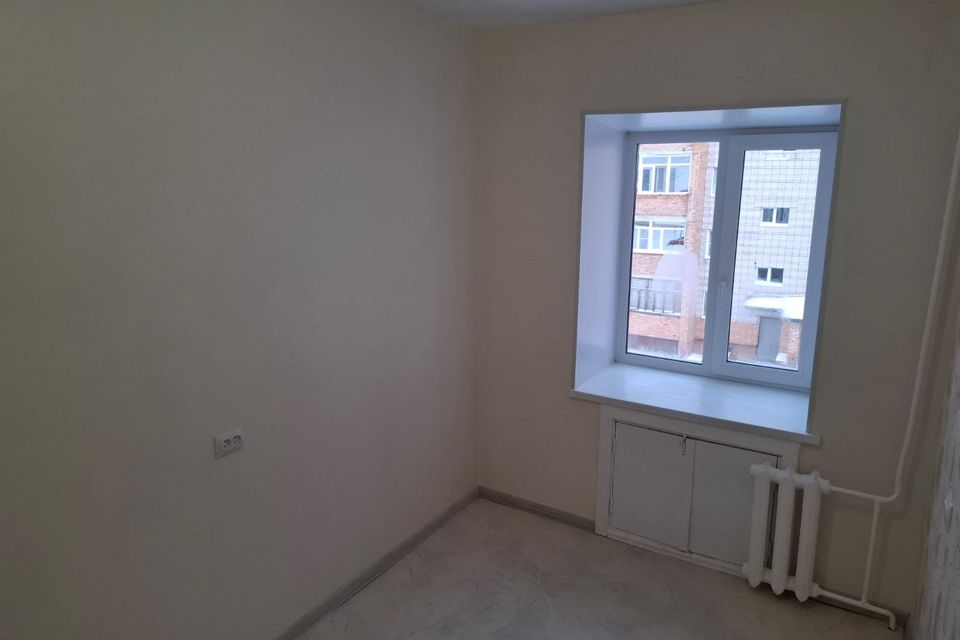 Продаётся 4-комнатная квартира, 75.9 м²