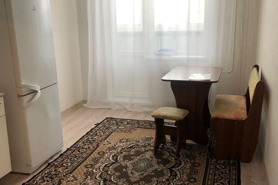Сдаётся 1-комнатная квартира, 42 м²