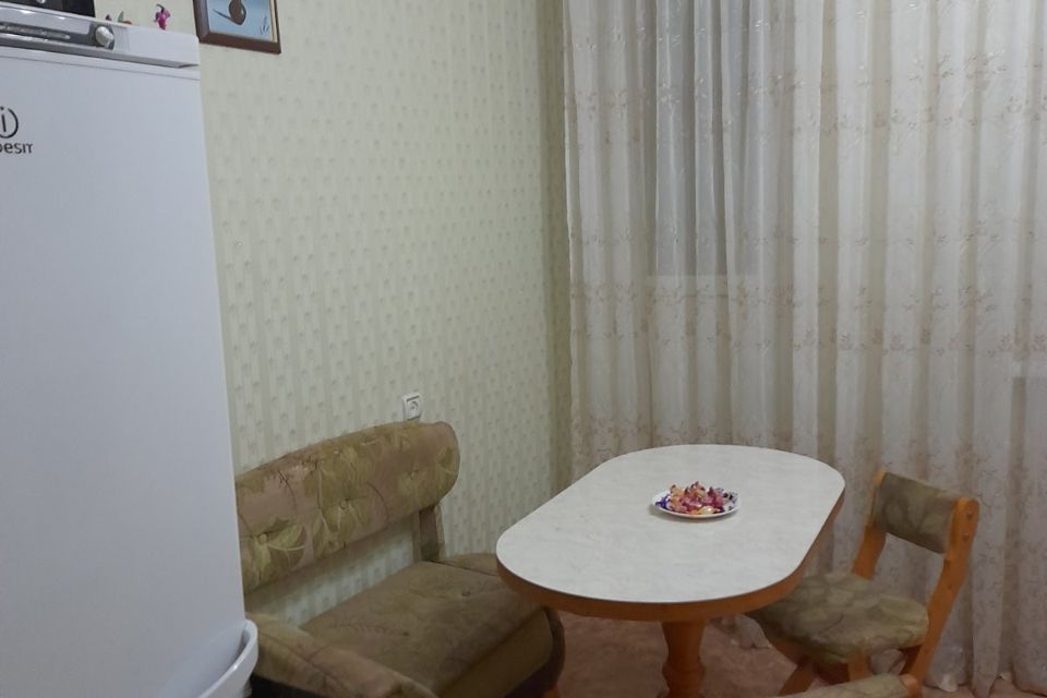 Сдаётся 2-комнатная квартира, 42 м²