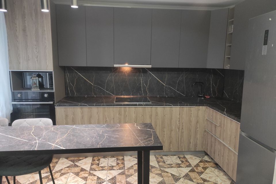 Продаётся 4-комнатная квартира, 75.6 м²