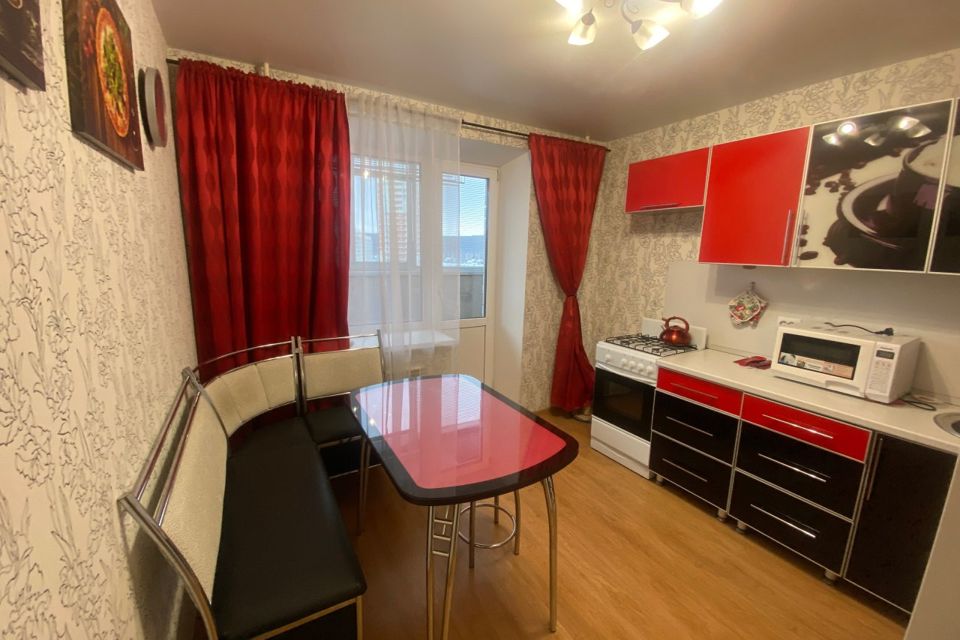 Продаётся 1-комнатная квартира, 38 м²