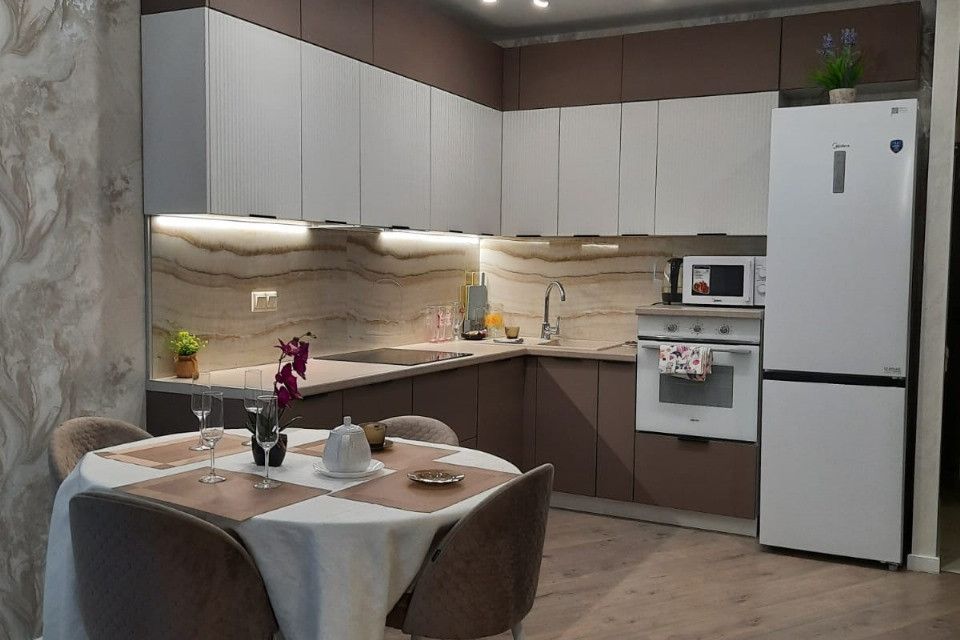 Сдаётся 2-комнатная квартира, 54 м²