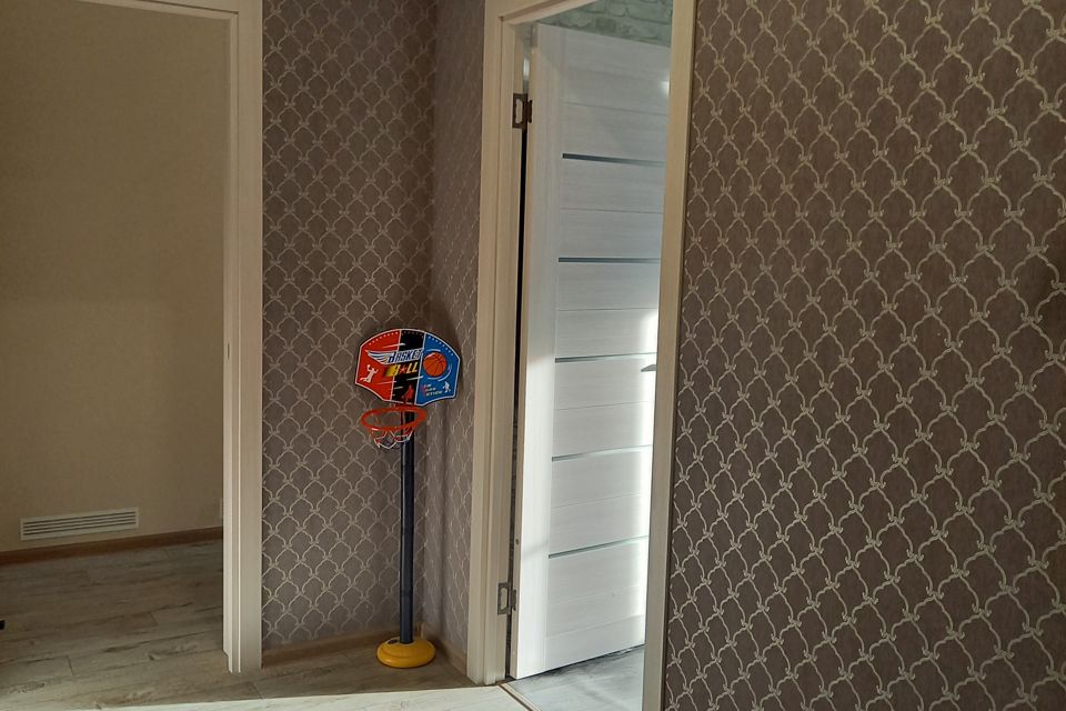 Продаётся 4-комнатная квартира, 87.6 м²
