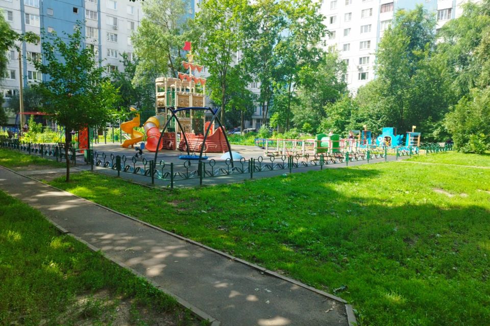 Продаётся 3-комнатная квартира, 63.7 м²