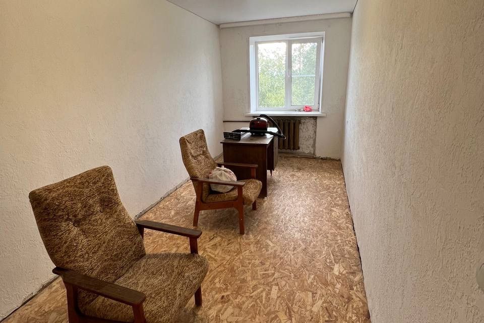 Продаётся 4-комнатная квартира, 63 м²
