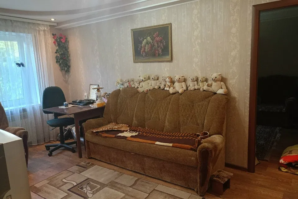 Продаётся 4-комнатная квартира, 66.7 м²