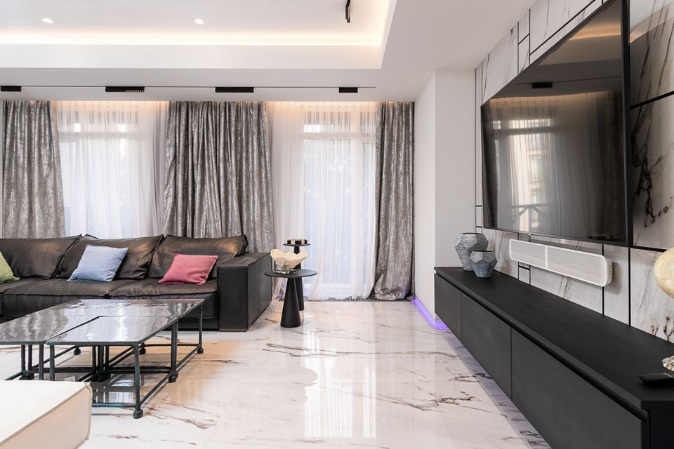 Продаётся 4-комнатная квартира, 193 м²