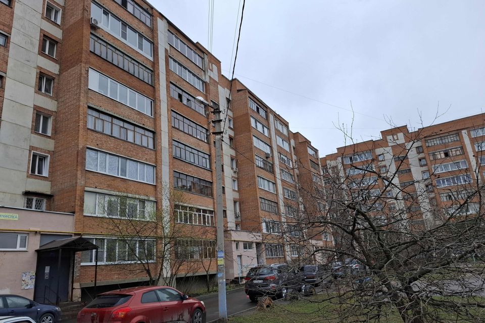 Продаётся 2-комнатная квартира, 82.6 м²