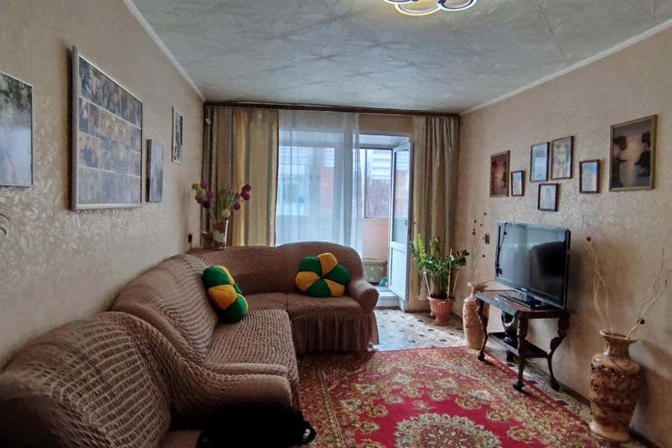 Продаётся 3-комнатная квартира, 54.8 м²
